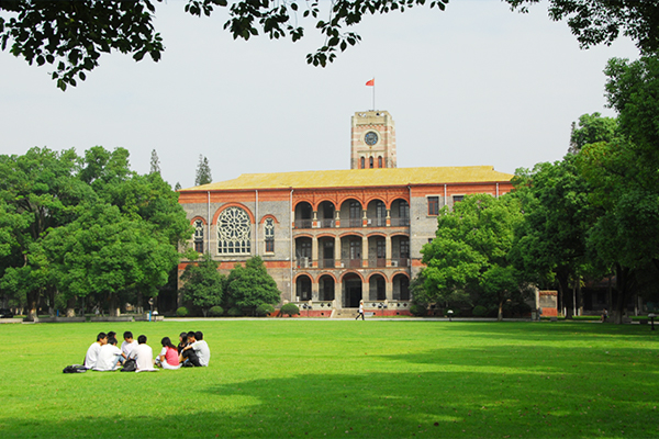 大学期间要入党吗？